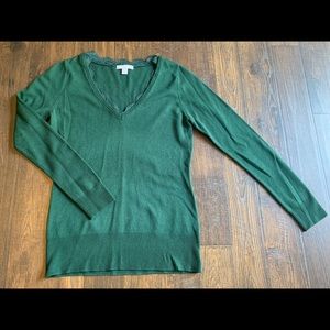 New York & Company hunter green v-neck sweater